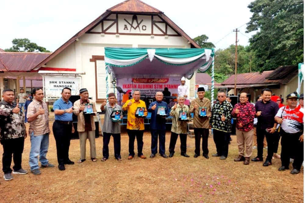 PT TIMAH DUKUNG REUNI AKBAR IKATAN ALUMNI STM STANNIA KECAMATAN MANGGAR