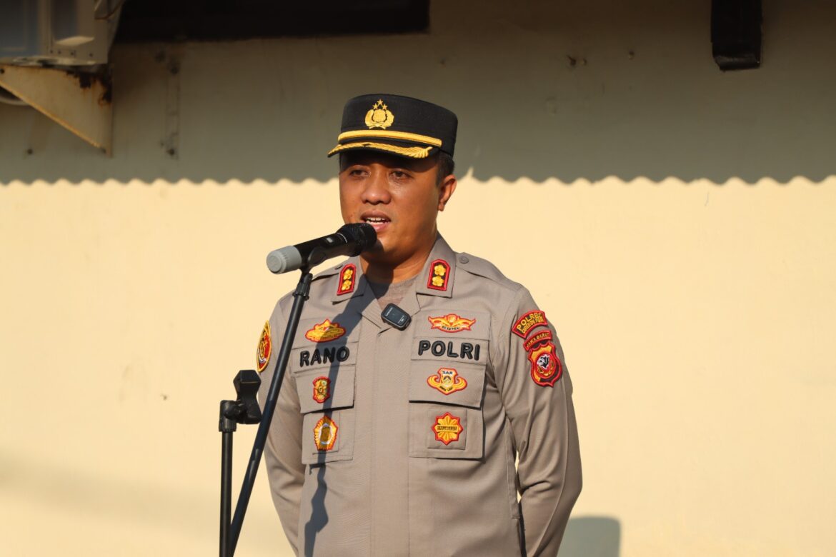 Kapolres Cirebon Kota Pimpin Apel Jam Pimpinan di Polsek Utbar