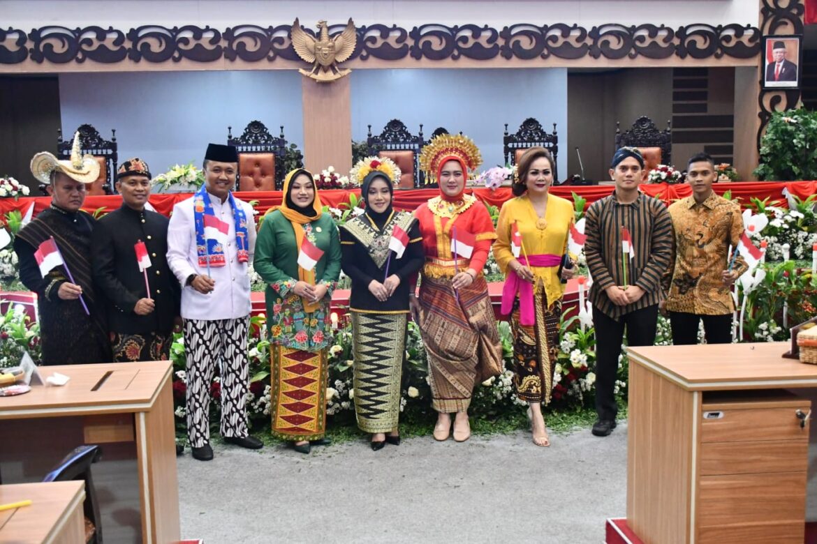 Dandim Mojokerto Bersama Jajaran Forkopimda Mendengarkan Pidato Kenegaraan Presiden RI