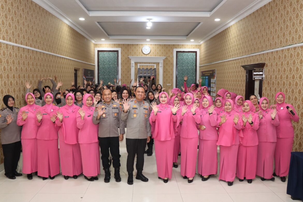 Pererat Tali Silaturahmi,Ibu Asuh Polwan Polres Cirebon Kota Gelar Kegiatan Tatap Muka