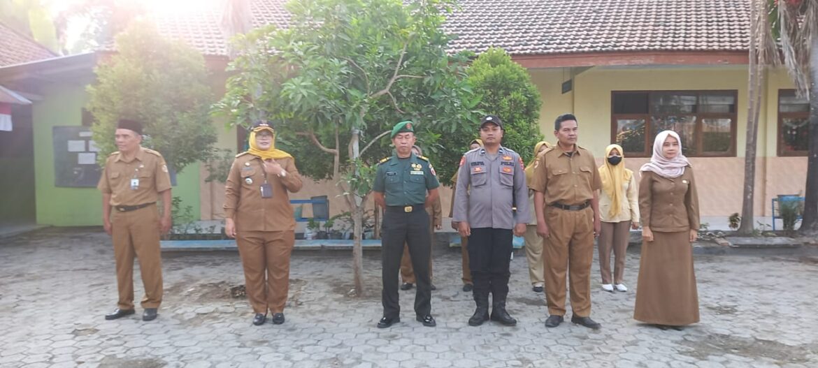 Forkopimcam Puri Sambangi SDN Kintelan 1, Ini Pesan Danramil