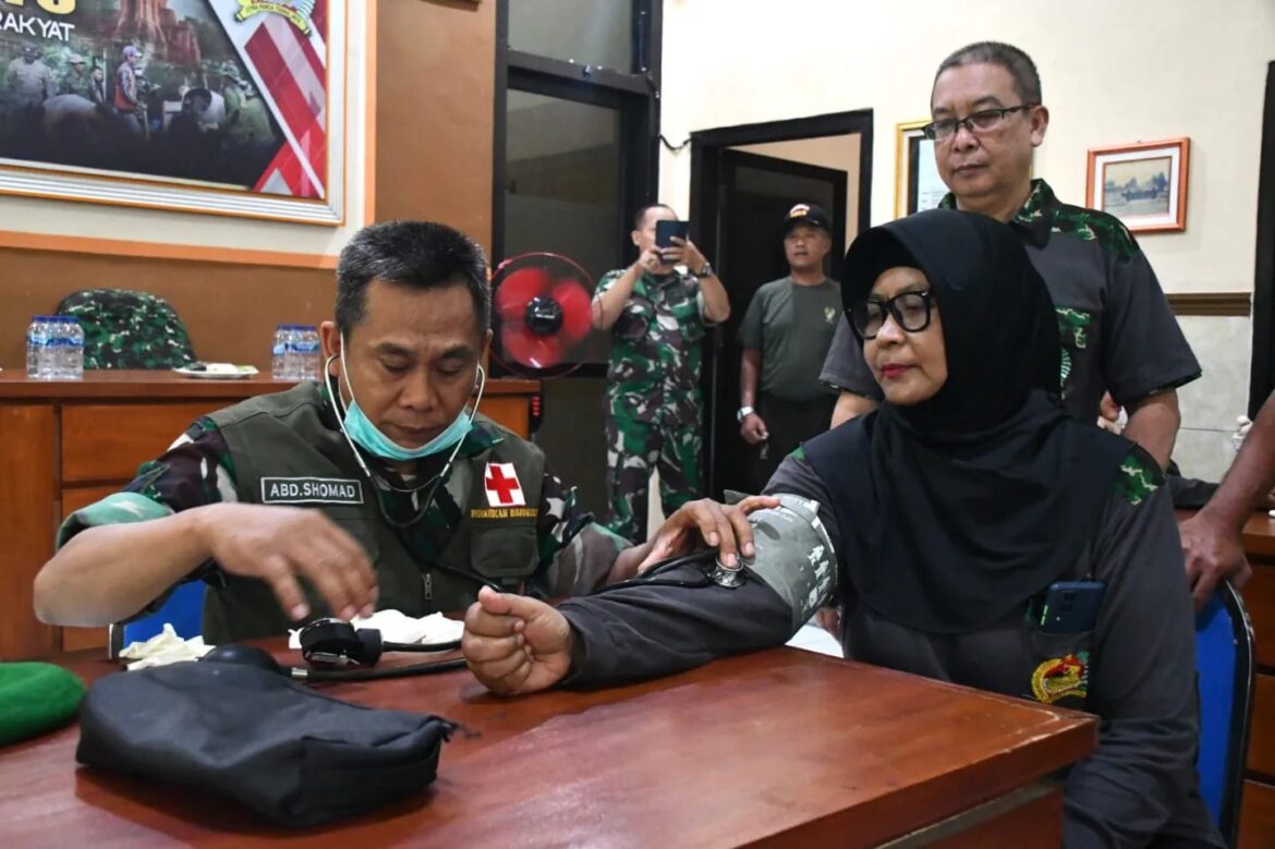 Cegah Hepatitis, Militer dan PNS Kodim Mojokerto Terima Vaksin Hepatitis B