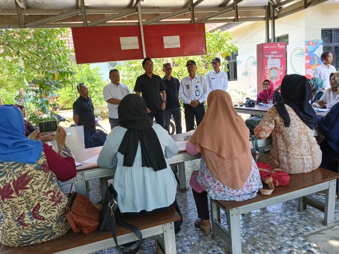 Satres Narkoba Polres Cirebon Kota Beri Pembinaan ke Kelompok Tani di Kampung Tangguh Bebas Narkoba