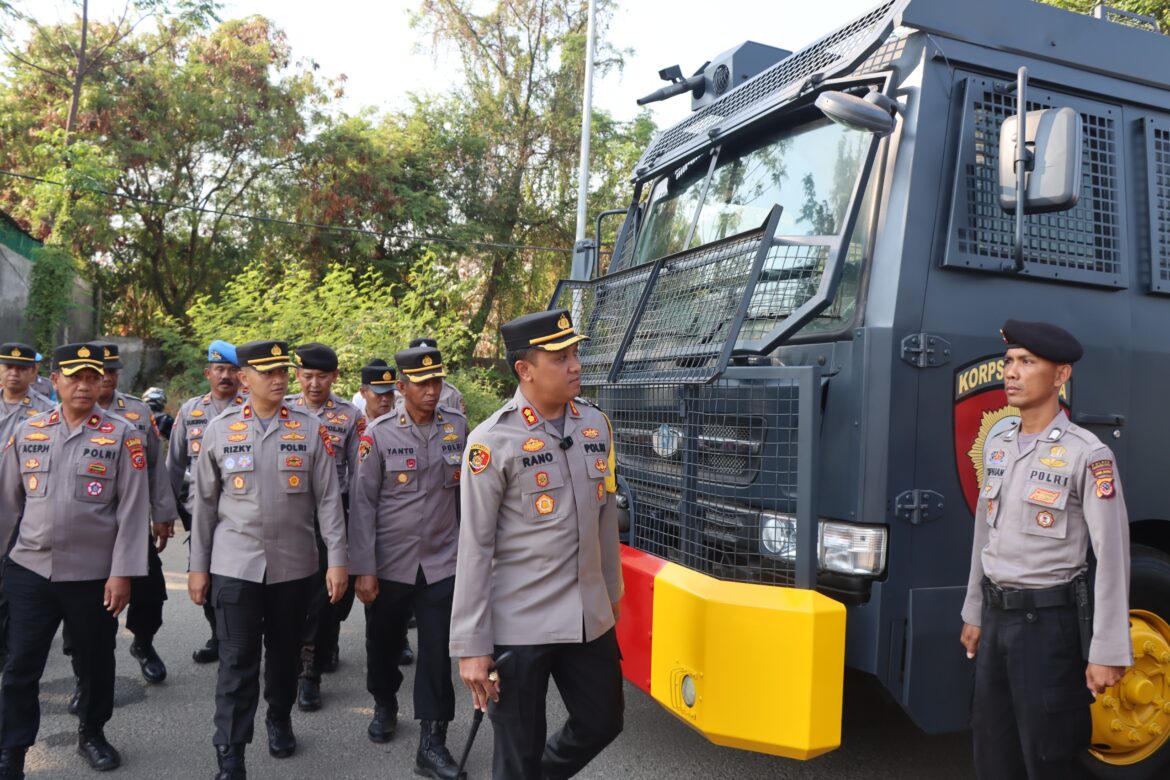 Polres Cirebon Kota Gelar Apel Kesiapan Sarpras Dalam Rangka Ops Mantap Brata Lodaya 2023/2024