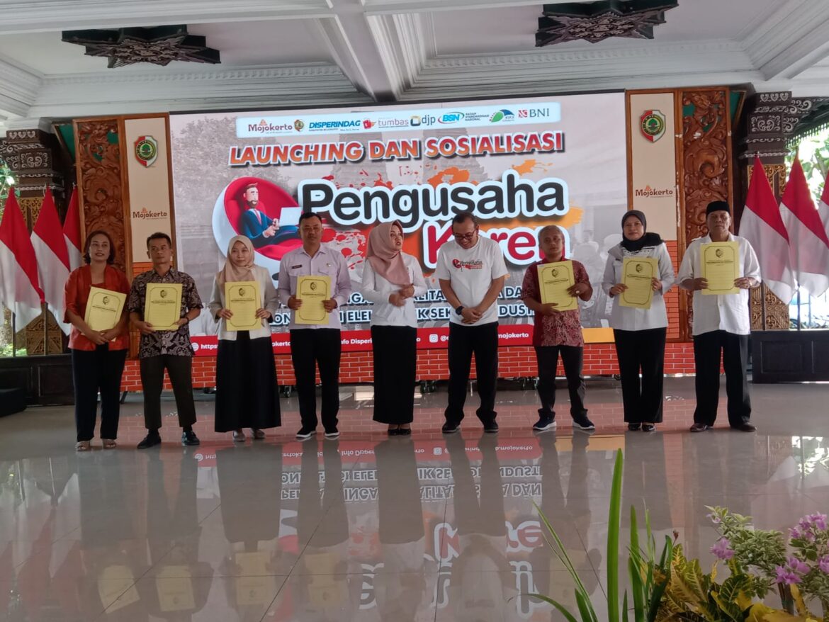 Bupati Mojokerto Ikfina Launching Aplikasi Pengusaha Keren, Untuk Meningkatkan Legalitas Usaha IKM