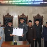 DPRD Gelar Paripurna Pemberhentian Bupati dan Wakil Bupati Cirebon