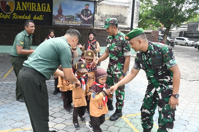 Penuh Ceria, Kodim 0815/Mojokerto Terima Kunjungan RA Putra Harapan Gondang*