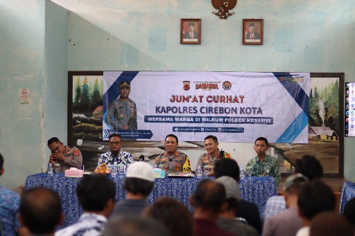 Tampung Aspirasi Masyarakat, Kapolres Cirebon Kota Gelar Jum’at Curhat