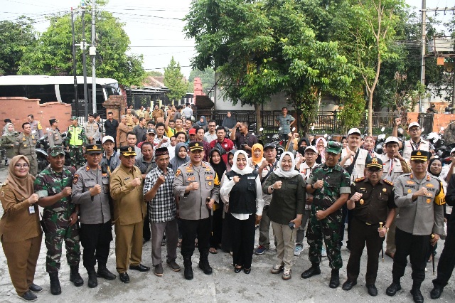 Jelang Hari Pencoblosan, Dandim 0815 Bareng Forkopimda Kabupaten Mojokerto Cek Kesiapan TPS