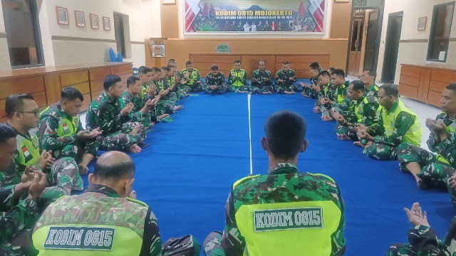 Doa Bersama Personel Siaga Kodim 0815/Mojokerto, Harapkan Pemilu 2024 Aman Dan Damai