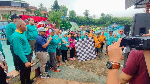 Dalam Rangka Memperingati HUT Kabupaten Tanggamus Yang ke 27 Laksanakan Jalan Sehat