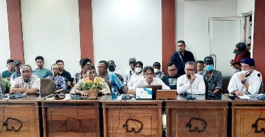 DPRD KABUPATEN BELITUNG MELAKUKAN RDP PERIHAL POLEMIK TAMBAK UDANG DI PULAU SELIU KECAMATAN MEMBALONG