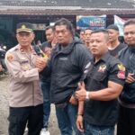 LSM PANDAWA 16 SUKABUMI RAYA..BERBAGI TAKJIL DI MONUMEN PALAGAN BOJONG KOKOSAN PARUNGKUDA