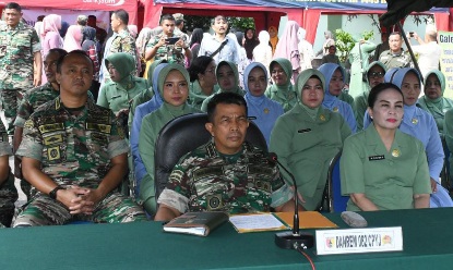 Kodim 0815/Mojokerto & Persit KCK Ramaikan Bazar TNI Jelang Hari Raya Idul Fitri