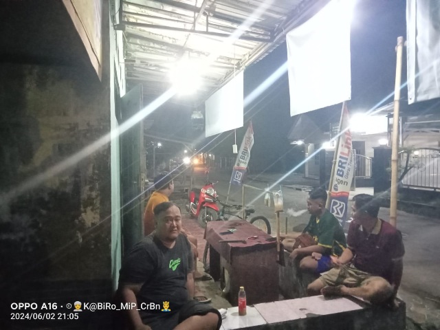 Pelaksana Pendiri Minimarket Alfamart Di Desa Bangodua Buat Rancuh Pedagang Dan Warga