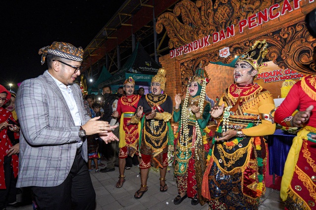 Idul Adha Kota Mojokerto Meriah Lewat Festival Bakar Sate, Mas Pj: Ribuan Warga Ramaikan dengan Lomba Kostum