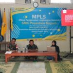 MPLS SMK Pesantren Terpadu Darut Taqwa, Babinsa Koramil 0815/14 Dlanggu Ajarkan Wasbang