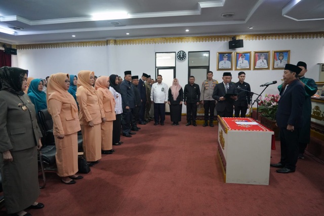 Penjabat Bupati Tanggamus Lantik Penjabat Sekretaris Daerah