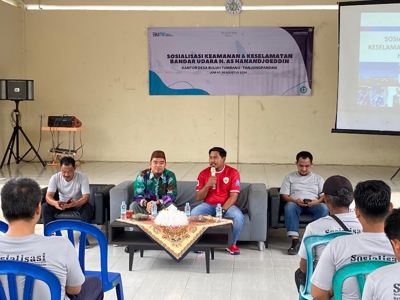 BANDARA H.AS. HANANDJOEDDIN GELAR SOSIALISASI KEAMANAN DAN KKOP KEPADA WARGA DESA BULUH TUMBANG