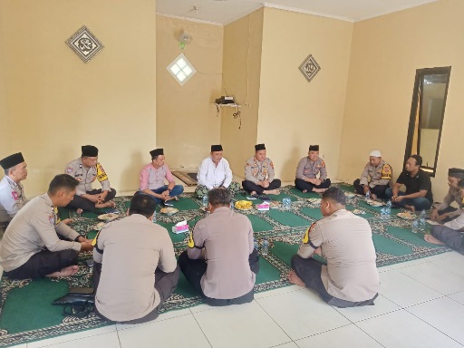 Kapolsek Mauk Polresta Tangerang & Jajarannya Mengikuti Kegiatan Binrohtal di Mushola Al-Ihklas