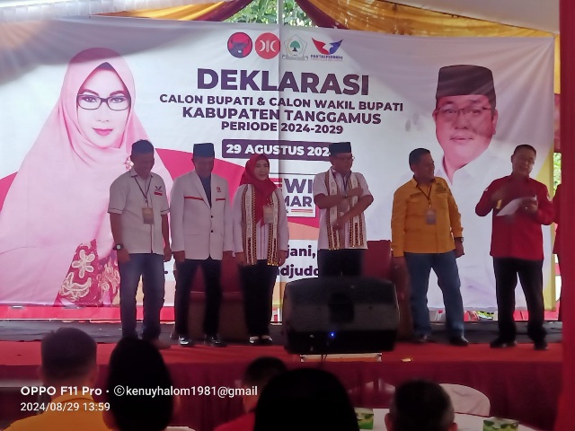 Dewi Handajani dan Amar Sirajuddin Pasangan Bakal Calon Bupati dan Wakil Buti Tanggamus Daftarkan Diri ke- KPU Tanggamus.