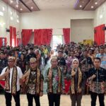 Penjabat Sekretaris Daerah Kabupaten Tanggamus Menghadiri Sosialisasi dan Ikrar Netralitas Kepala Desa pada Pemilihan Serentak Tahun 2024 di Provinsi Lampung