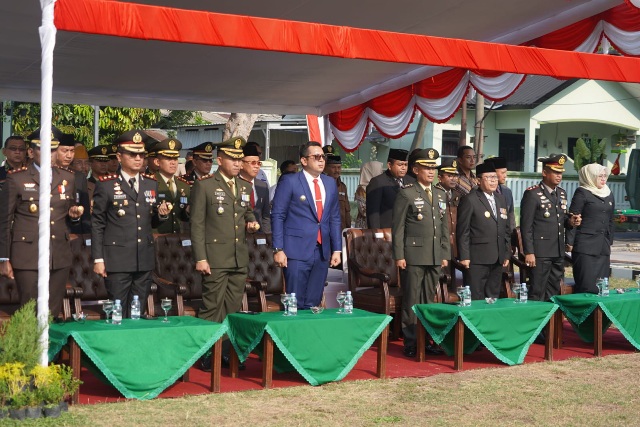 PJs Bupati Mojokerto Jazuli Hadiri Upacara HUT TNI Ke-79