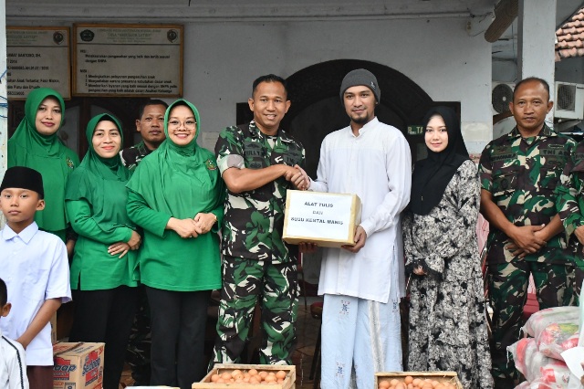 Kodim 0815/Mojokerto Salurkan Sedekah Prajurit Untuk Masyarakat Yang Membutuhkan