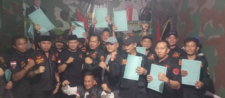 Ketua DPD GRIB Jaya H.S Ramelan Menyerahan SK DPC GRIB JAYA Untuk 15 Kabupaten / Kota di Provinsi Lampung