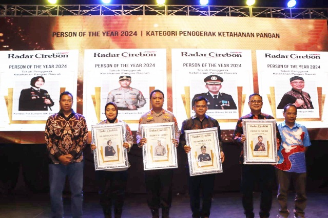 Kapolresta Cirebon Terima Penghargaan Person of the Year Radar Cirebon 2024